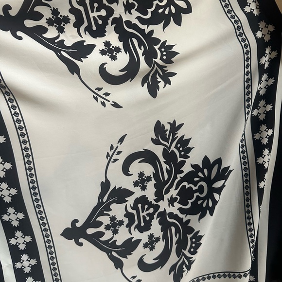 Masseys Black Kimono/Elegant Poncho, Plus, 2x, - Picture 5 of 7